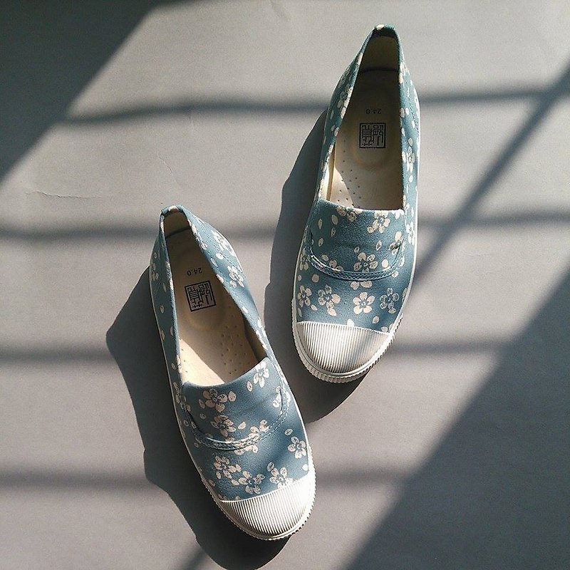 【運命の靴】設計打樣鞋只有一雙/優雅藍澄花菓菓日/尺寸24 - 女款休閒鞋 - 真皮 藍色