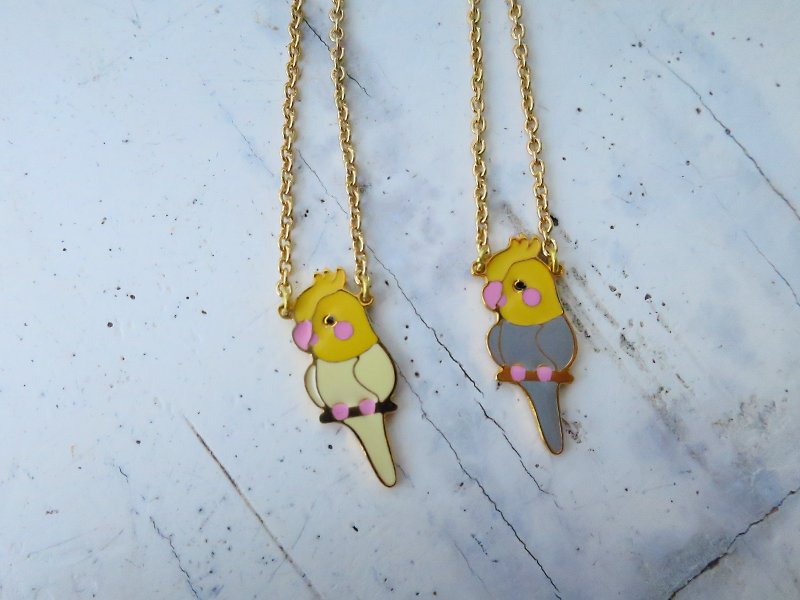 Xuanfeng Small Blush Sunbird Bracelet Necklace Birthday Gift Bird Ornaments - Necklaces - Enamel Yellow