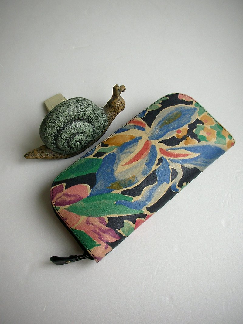 Watercolor splashing flower dust cloth-long clip/wallet/coin purse/gift - กระเป๋าสตางค์ - ผ้าฝ้าย/ผ้าลินิน สีดำ