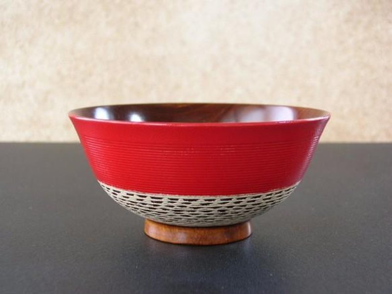 Small wooden bowl "Linear pattern design・Random notch design" / red - ถ้วยชาม - ไม้ สีแดง