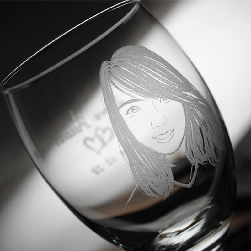 270cc [Girl Portrait Red Wine Glass] (Realistic Version) Double Heart Valentine's Day Portrait Wine Glass Customized - ภาพวาดบุคคล - แก้ว สีเทา