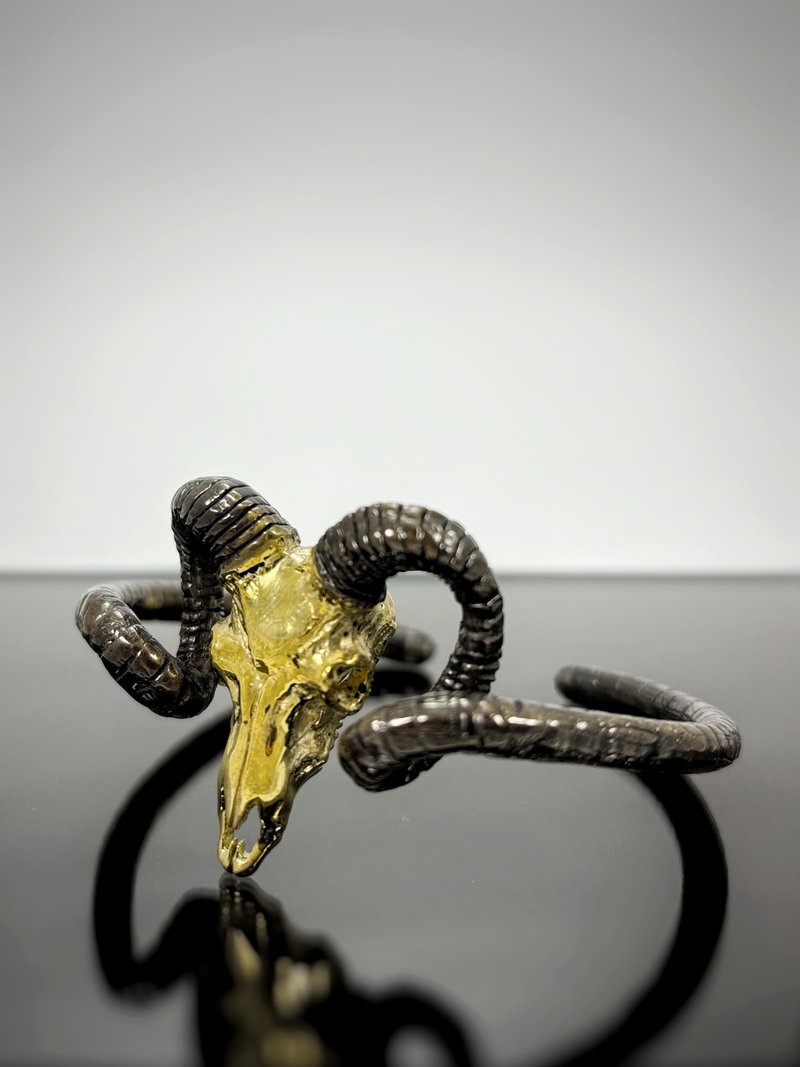 Ram Goat Skull Bangle Bracelet in Brass, Available in 4 Colourways. - 手鍊/手環 - 其他金屬 