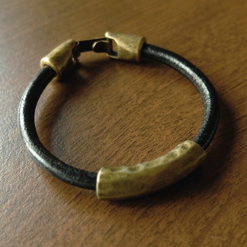 Valentine's Day gift single tube bronze leather bracelet music in hand made European jewelry - Bracelets - Genuine Leather Black