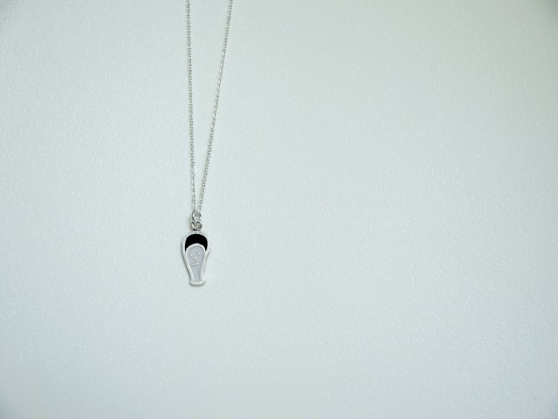 ◤Macaron TOE x Minifeast◥ monster climb to the neck - Silver Necklace (White Monster) - Necklaces - Other Metals White