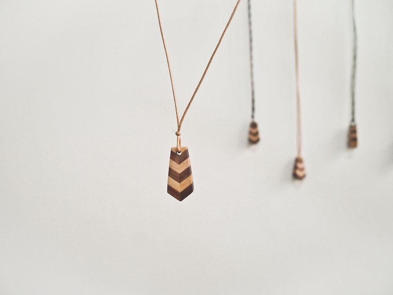 solid wood tie necklace - สร้อยคอ - ไม้ หลากหลายสี