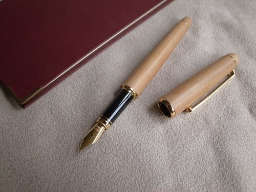 Indian Cairn sandalwood pen Montblanc pen exquisite leather pencil case gift wrap
