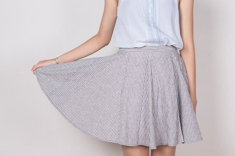 條紋俏皮短裙 Bouncy Stripped Skirt - Skirts - Other Materials 