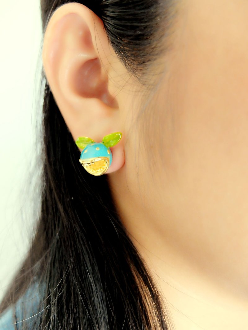 Glorikami Blue hunting flower earrings - ต่างหู - โลหะ สีน้ำเงิน