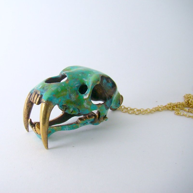 Saber tooth pendant in brass and Patina color ,Rocker jewelry ,Skull jewelry,Biker jewelry - สร้อยคอ - โลหะ 