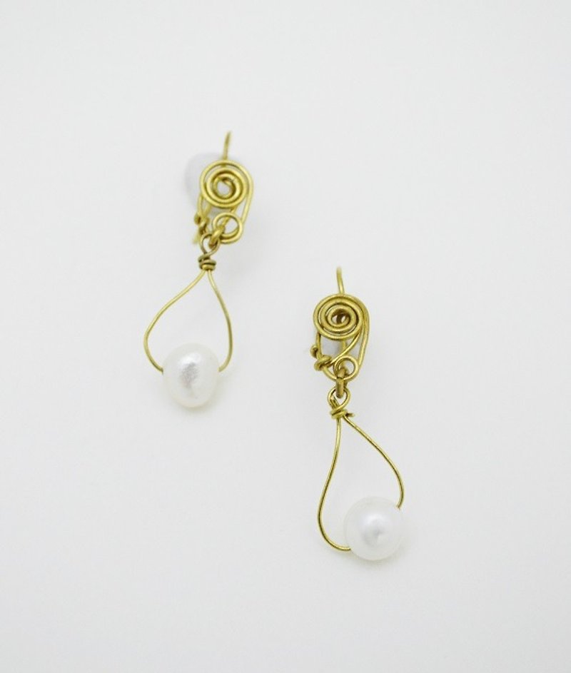 輕質系列。黃銅珍珠耳環 #14 - 耳環/耳夾 - 其他金屬 金色
