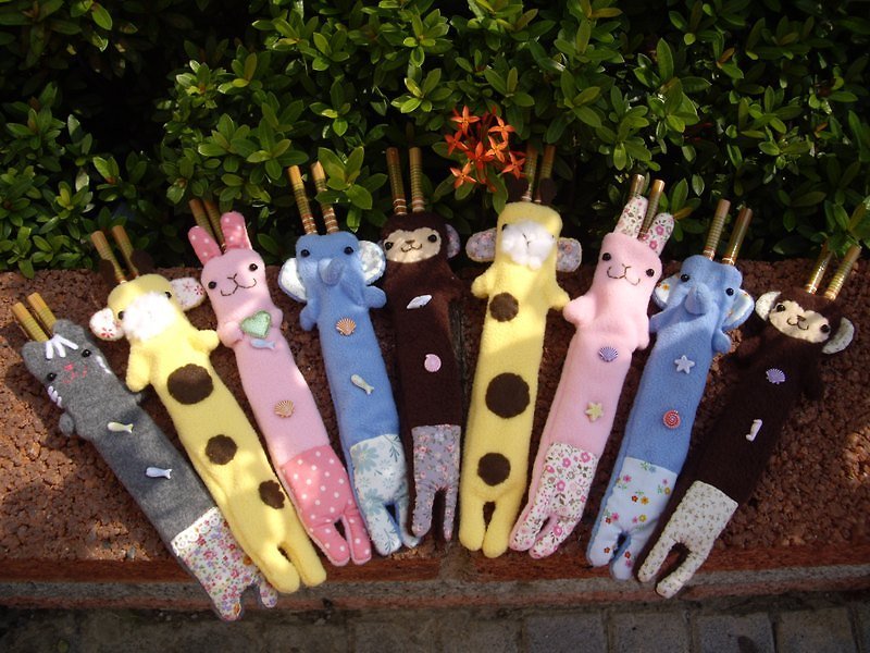 Cute animal eco-friendly chopstick set (can hold a pair of chopsticks), with chopsticks - ตะเกียบ - ผ้าฝ้าย/ผ้าลินิน 