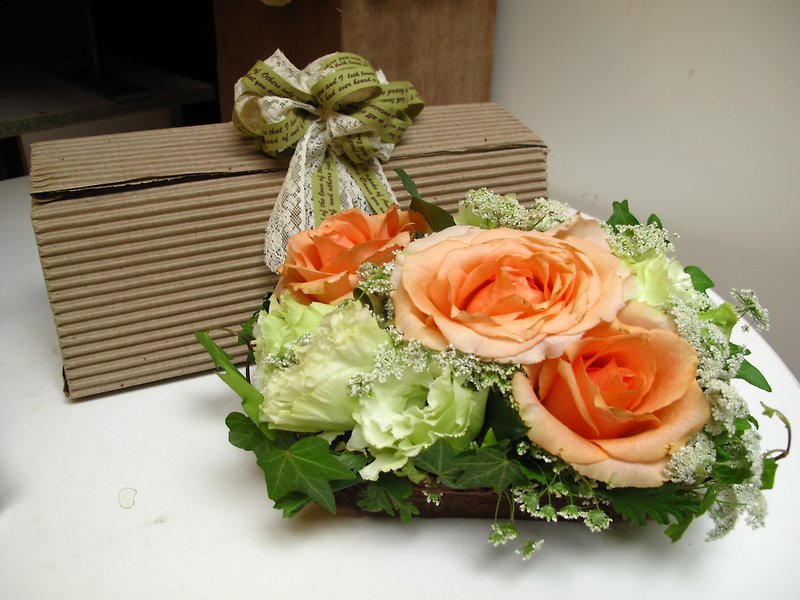 段ボールケーキフラワーボックス - 観葉植物 - 寄せ植え・花 ピンク