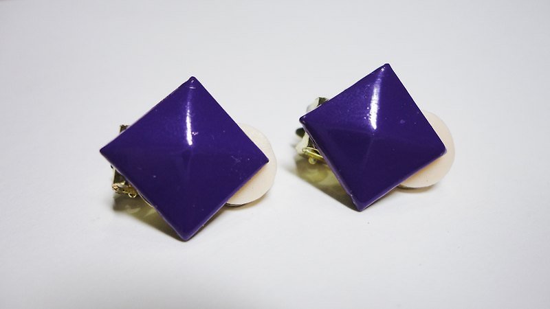 NiCorn hand made - Great Rock Season - Purple bottom rivet retro earrings (ear clip-on) - ต่างหู - วัสดุอื่นๆ สีม่วง