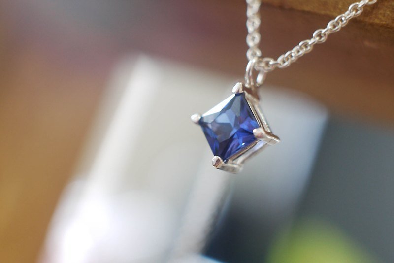 Fancy Color Diamond Series-Personality Cube<Square Diamond> - Collar Necklaces - Other Metals Blue