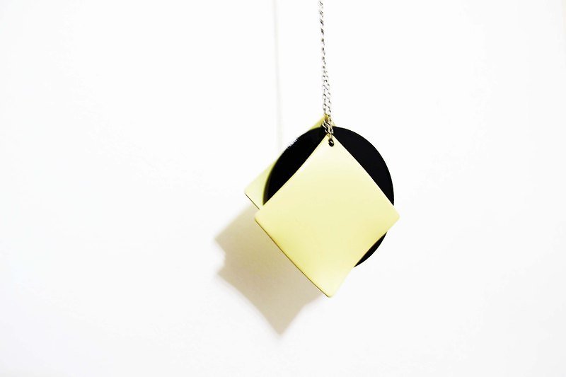 【Wahr】方吋項鍊 - Necklaces - Other Materials Yellow