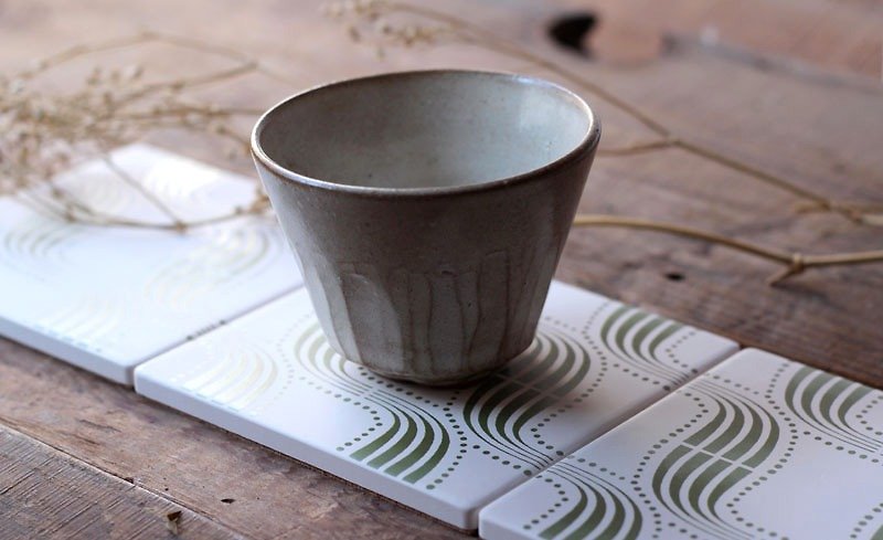 Tile pattern ◘ pottery coaster / flow - ที่รองแก้ว - วัสดุอื่นๆ สีเขียว
