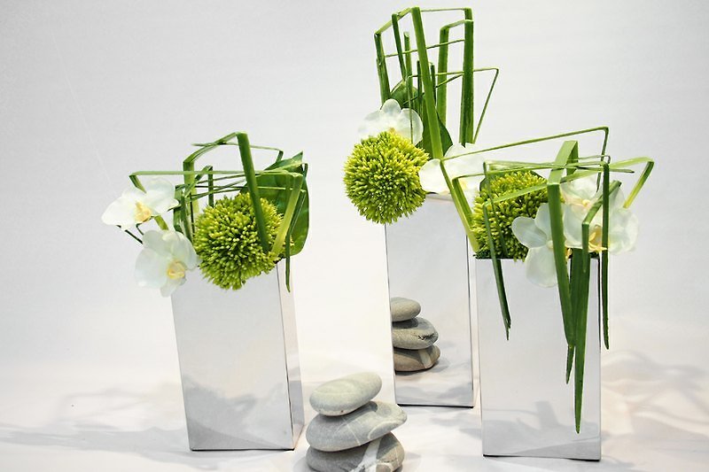 【人造花藝】現代簡約不鏽鋼白綠色系花飾 - 植栽/盆栽 - 其他材質 白色