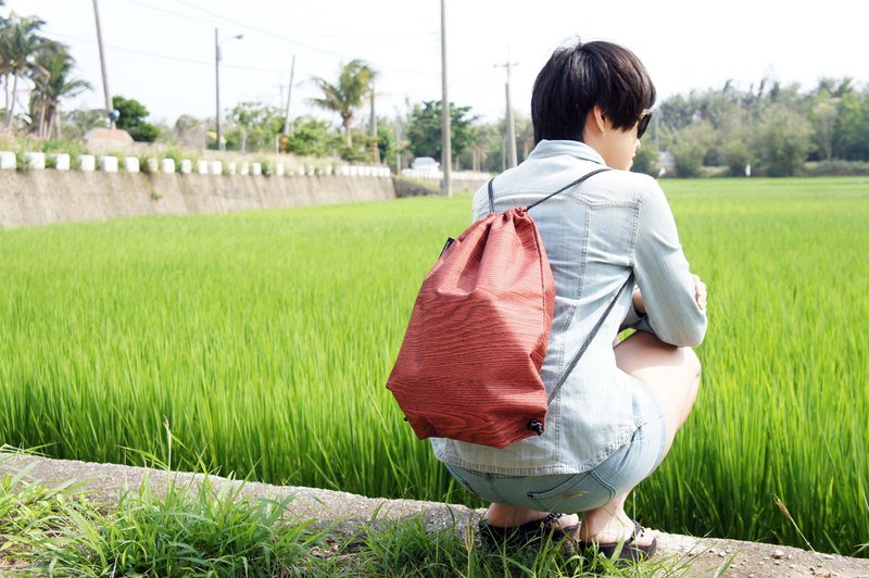 BLR 手工印製 質感木紋 束口後背包 - Messenger Bags & Sling Bags - Other Materials Brown