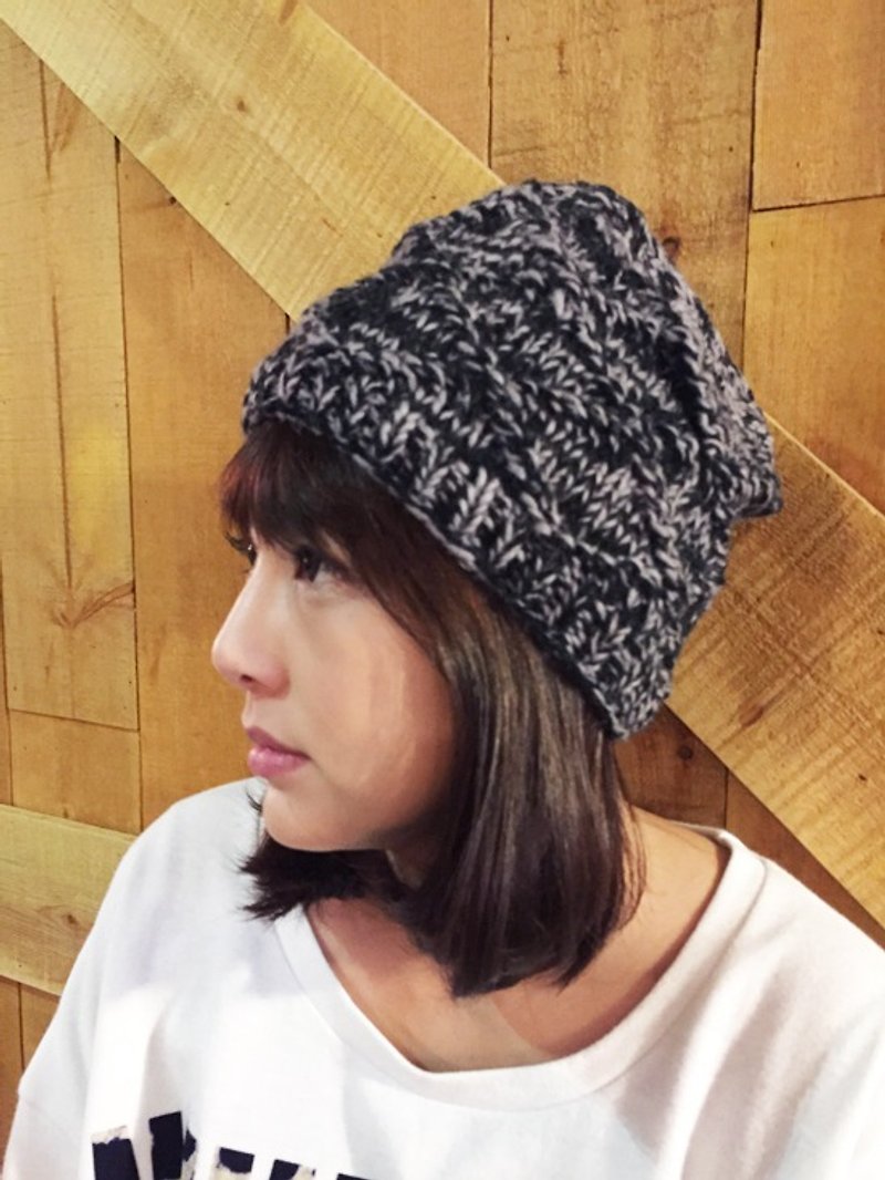 【樂拍子】純羊毛手編毛帽Hand-made in Nepal（立體圖騰-灰） - 帽子 - 其他材質 灰色