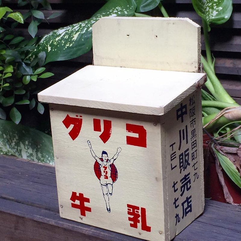 1956 Showa era rare Japanese Glico milk crates - ของวางตกแต่ง - วัสดุอื่นๆ ขาว