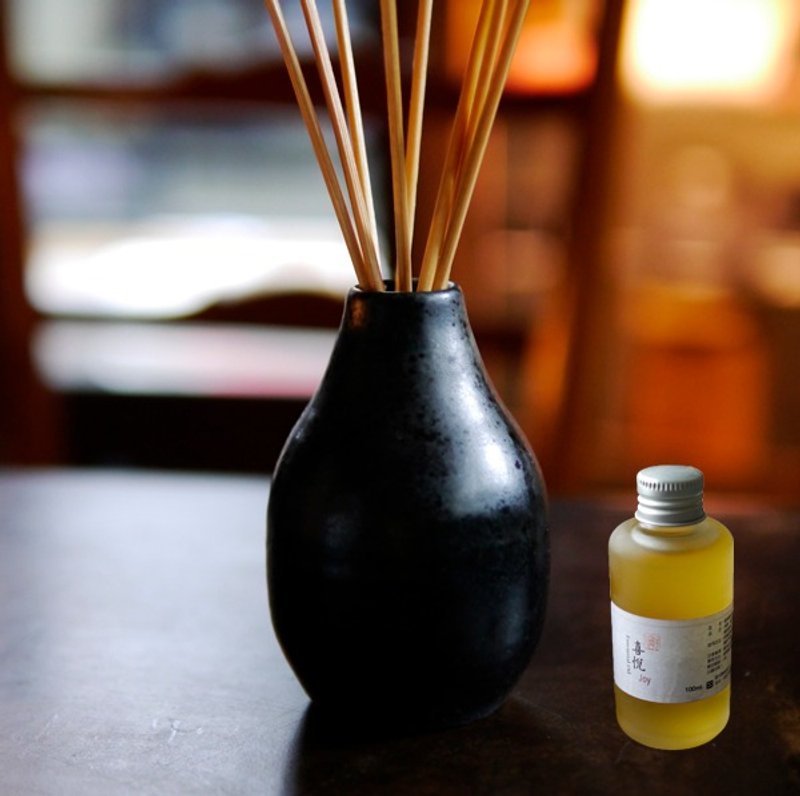 Ceremony of the group - expanding essential oils - an old friend of wine (long) pots combinations (black) / Old friend Vase (Black) with aroma oil- hand dance as - น้ำหอม - วัสดุอื่นๆ 