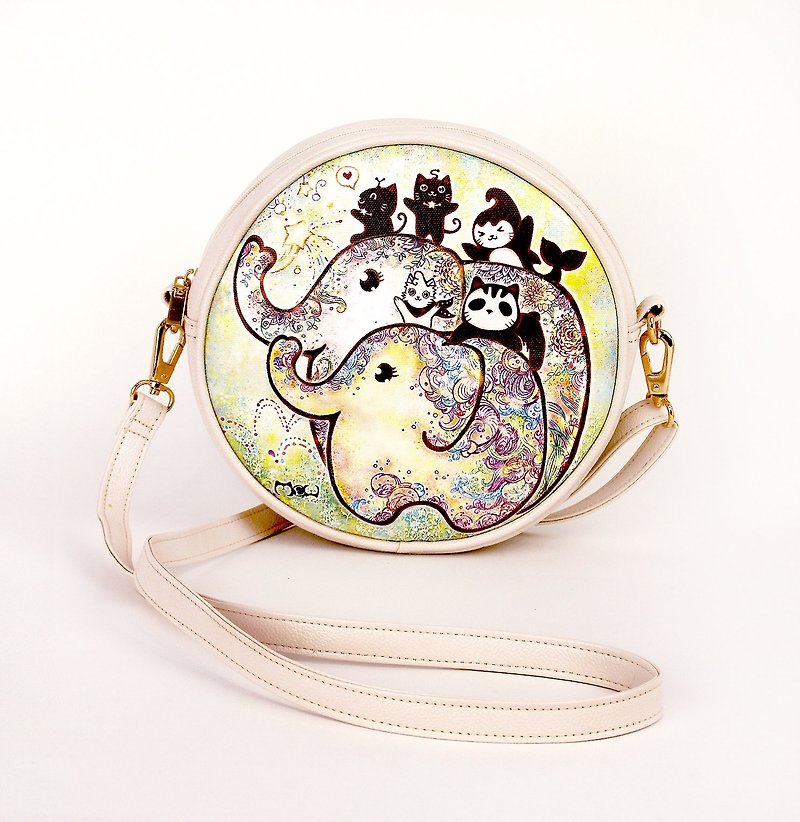 Good meow round oblique backpack elephant flower - กระเป๋าแมสเซนเจอร์ - วัสดุกันนำ้ 