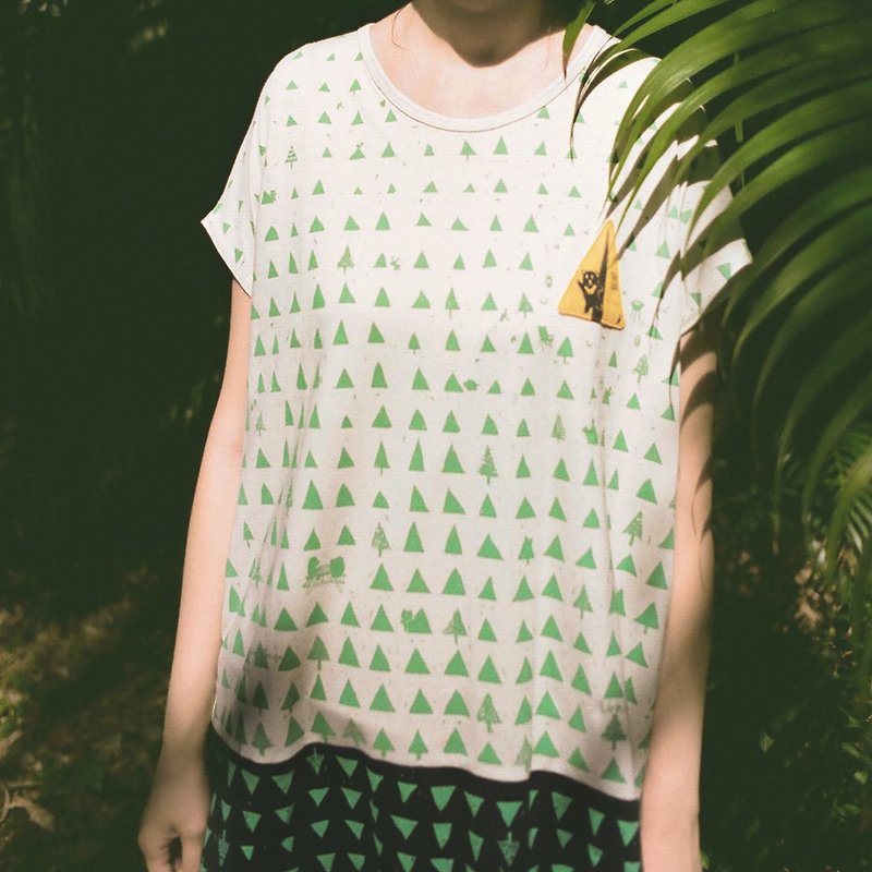 Urb 小山露營   長橢圓附繩多穿款 (露營 野餐) - 女 T 恤 - 棉．麻 綠色
