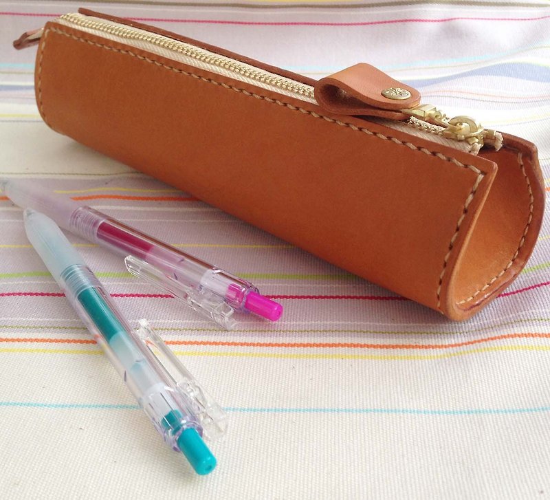 Spring Sakura  leather pencil case - กล่องดินสอ/ถุงดินสอ - หนังแท้ สีนำ้ตาล
