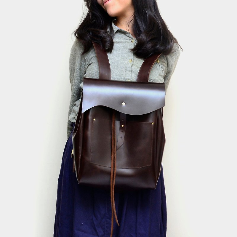 [CC idol burden] leather backpack chocolate color leather travel abroad to adjust the length of the search for freedom - Backpacks - Genuine Leather Brown