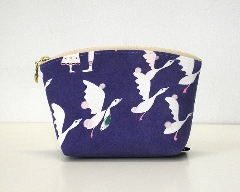 [Swans fly! ] Angle Adams illustration admission package. - Toiletry Bags & Pouches - Other Materials Blue