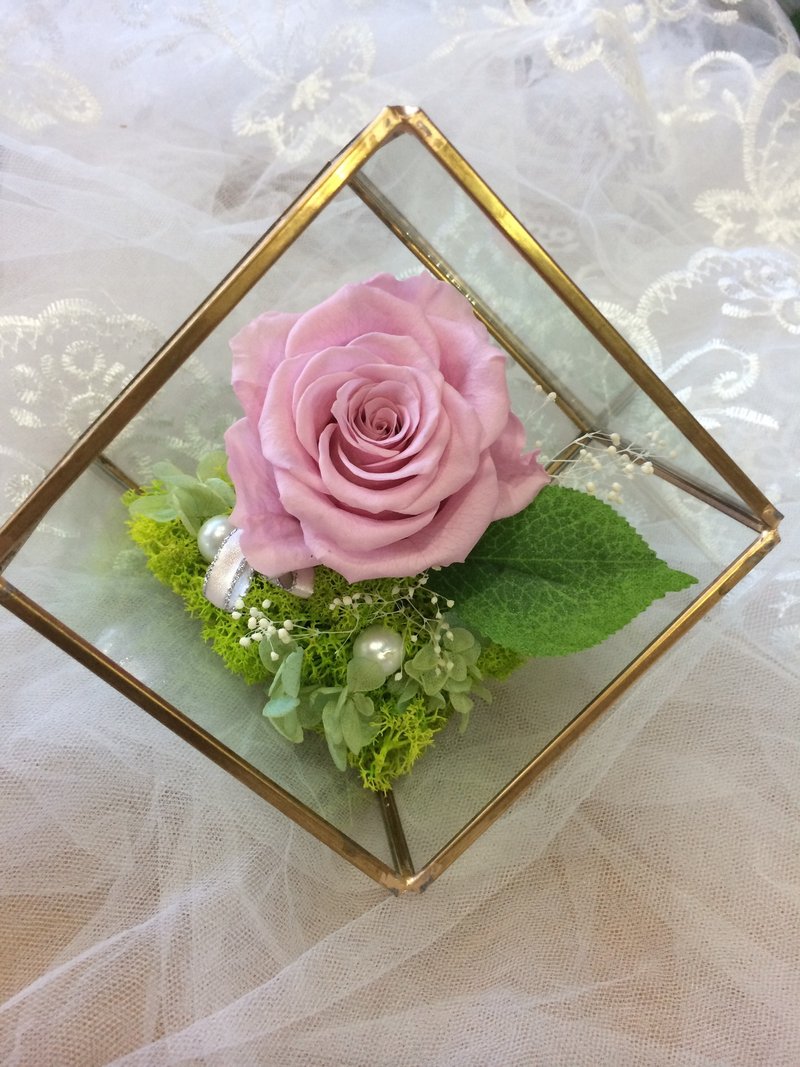 【永生花玻璃框花禮】-永生花/乾燥花/珠寶捧花/婚禮捧花花束/花禮 - 其他 - 玻璃 粉紅色