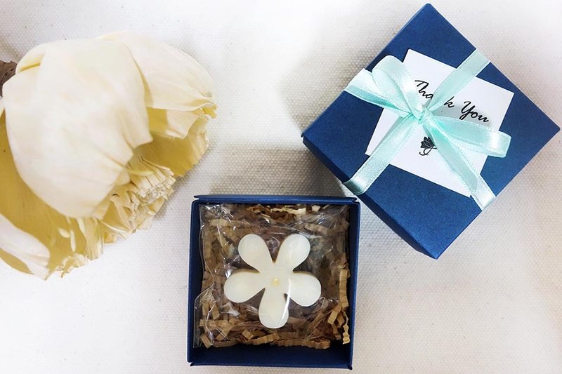 Mini Soap / 小雛菊香皂單入小禮盒 - 海軍藍 / 婚禮小物、企業贈禮、送客禮、二次進場、旅行皂 - 香氛/精油/擴香 - 植物．花 藍色