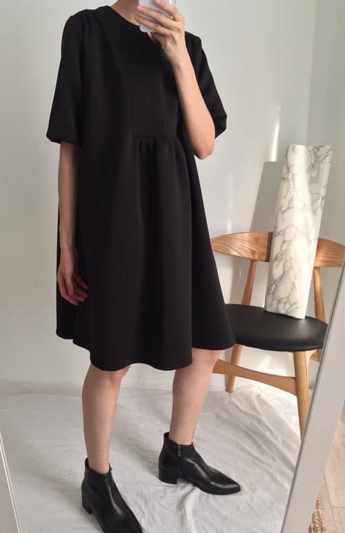 Avant-garde three-dimensional black dress pregnant women can also wear