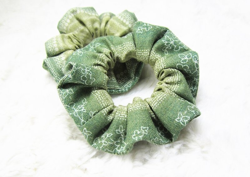 Hand made Mini hair scrunchies- Forest Phytoncid - เครื่องประดับผม - วัสดุอื่นๆ สีเขียว