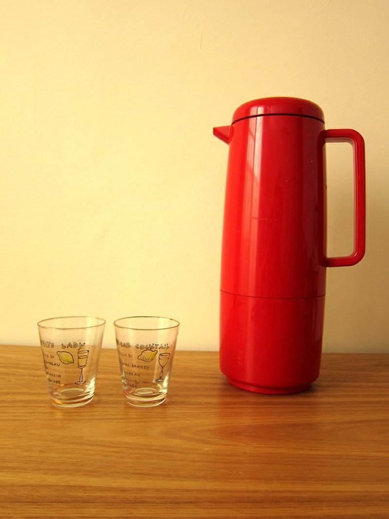 復古芬蘭紅啄木鳥保冷/保溫瓶 - ถ้วย - พลาสติก สีแดง