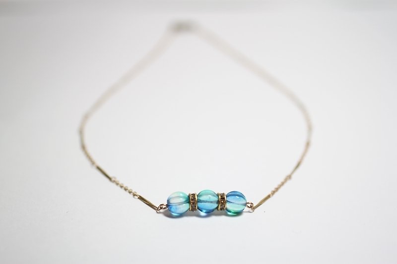 Classic blue cellophane tipsy brass long chain necklace diamond pieces of natural stone / short-chain / chain clavicle - Collar Necklaces - Glass Blue