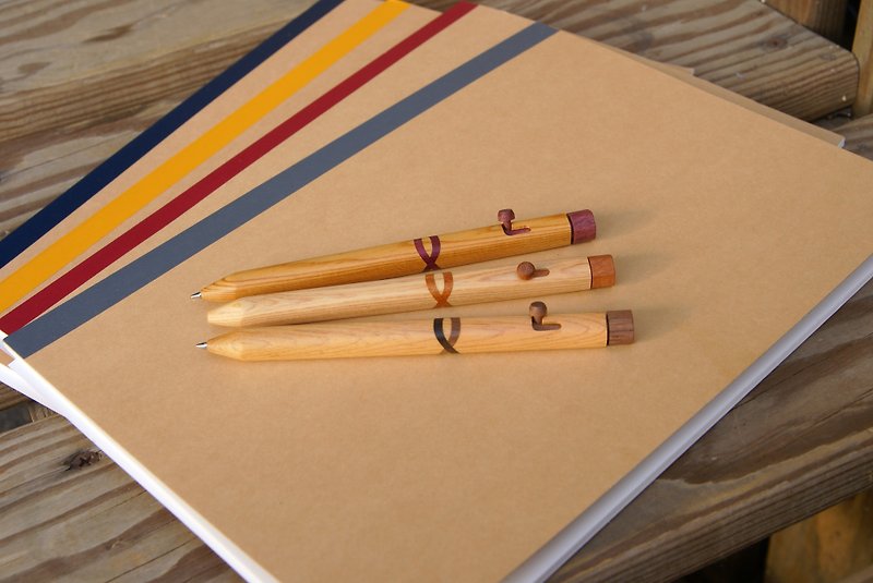サイプレスの木のペン（ペン） - 油性・ゲルインクボールペン - 木製 ブラウン