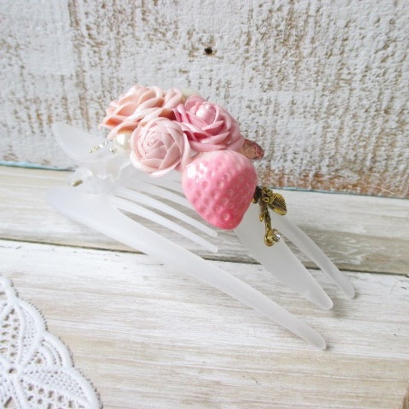 [Romantic French style] mist through color. France gripper. Cross folder. Hand-made strawberry rose design wedding tiara Fa ornaments {} - Hair Accessories - Other Materials Pink