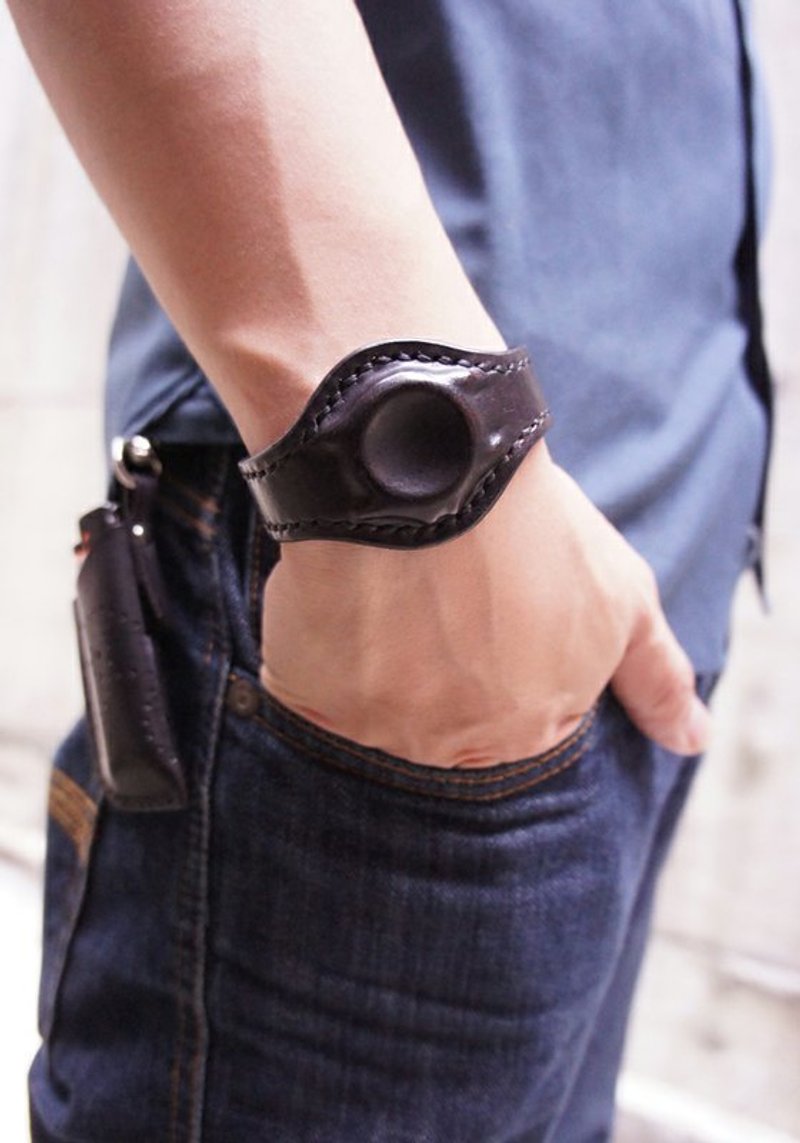 Leather Watch Style Bracelet - สร้อยข้อมือ - หนังแท้ 