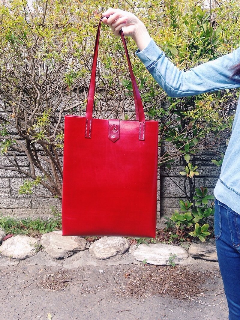 Fiber hand-made hand-stitched vegetable tanned leather shoulder tote bag - Messenger Bags & Sling Bags - Genuine Leather Red