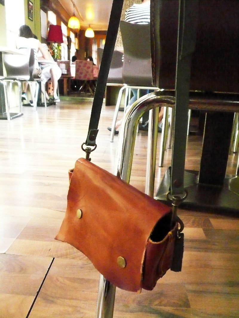 麻雀肩背包(also相機包) - Messenger Bags & Sling Bags - Genuine Leather Brown