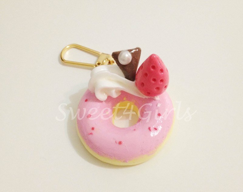 sweet4girls special wedding dessert donut iphone 5 4s handmade keychain cute strawberry chocolate strap headphone plug - หูฟัง - วัสดุอื่นๆ สึชมพู