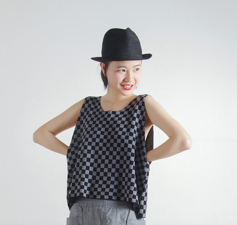 Chessboard mercerizing wool vest - imakokoni - Women's Tops - Other Materials Gray