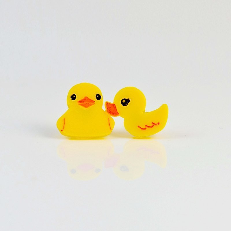 Yellow duckling/cute on both sides/anti-allergic steel needle/can be changed to clip type - Earrings & Clip-ons - Acrylic Yellow