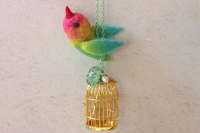Golden Rainbow bird cage necklace only this one - สร้อยคอ - ขนแกะ หลากหลายสี