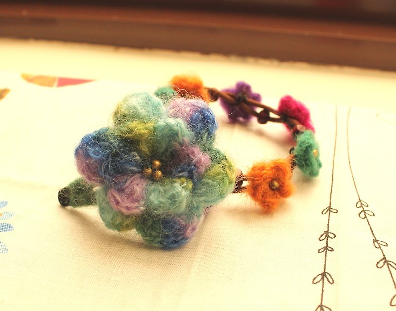 Japan Wollen Fabrics Flower Hairpin - Hair Accessories - Other Materials Multicolor