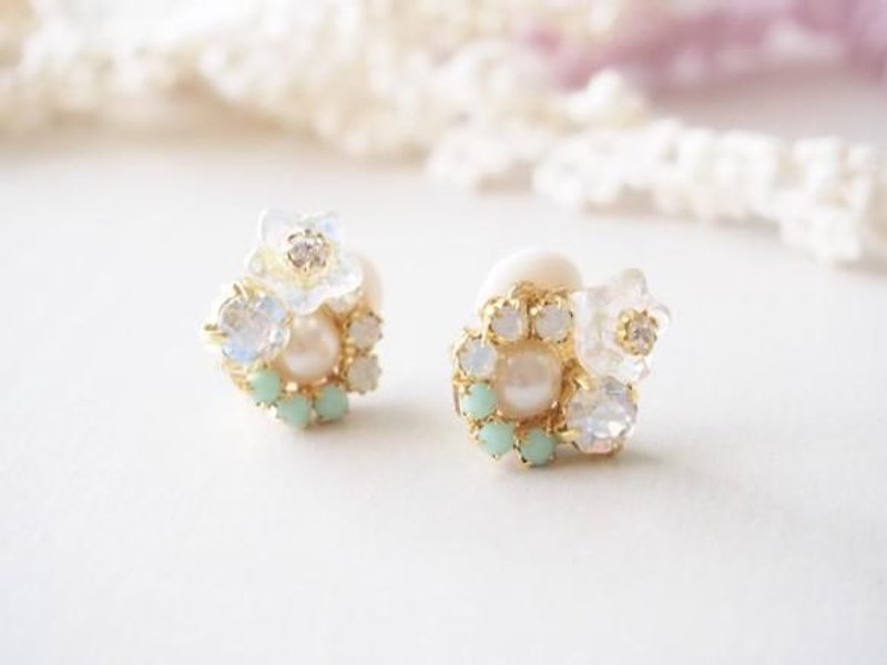 Flower Bijoux earrings / earrings (Crystal) - Earrings & Clip-ons - Other Metals 