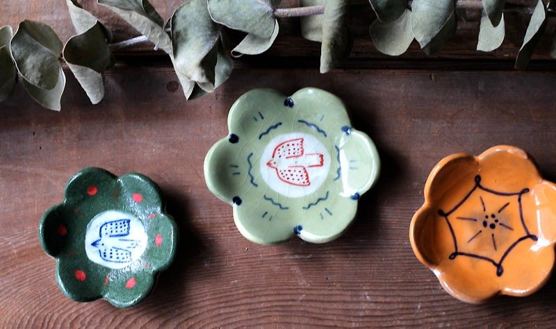 Flower ⊙ Dish plate - Small Plates & Saucers - Other Materials Orange