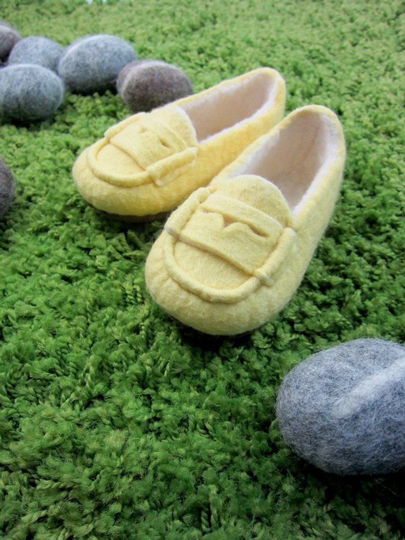 Mi Yue Gift I Baby Indoor Shoes I Chicken Yellow I Exclusive Style - รองเท้าเด็ก - ขนแกะ สีเหลือง