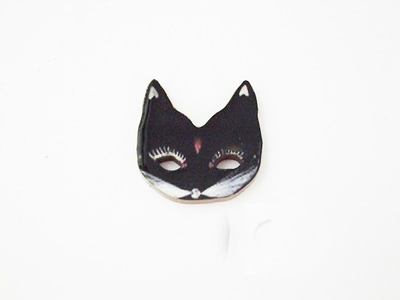 Cat mask brooch / wooden brooch - เข็มกลัด - ไม้ สีดำ